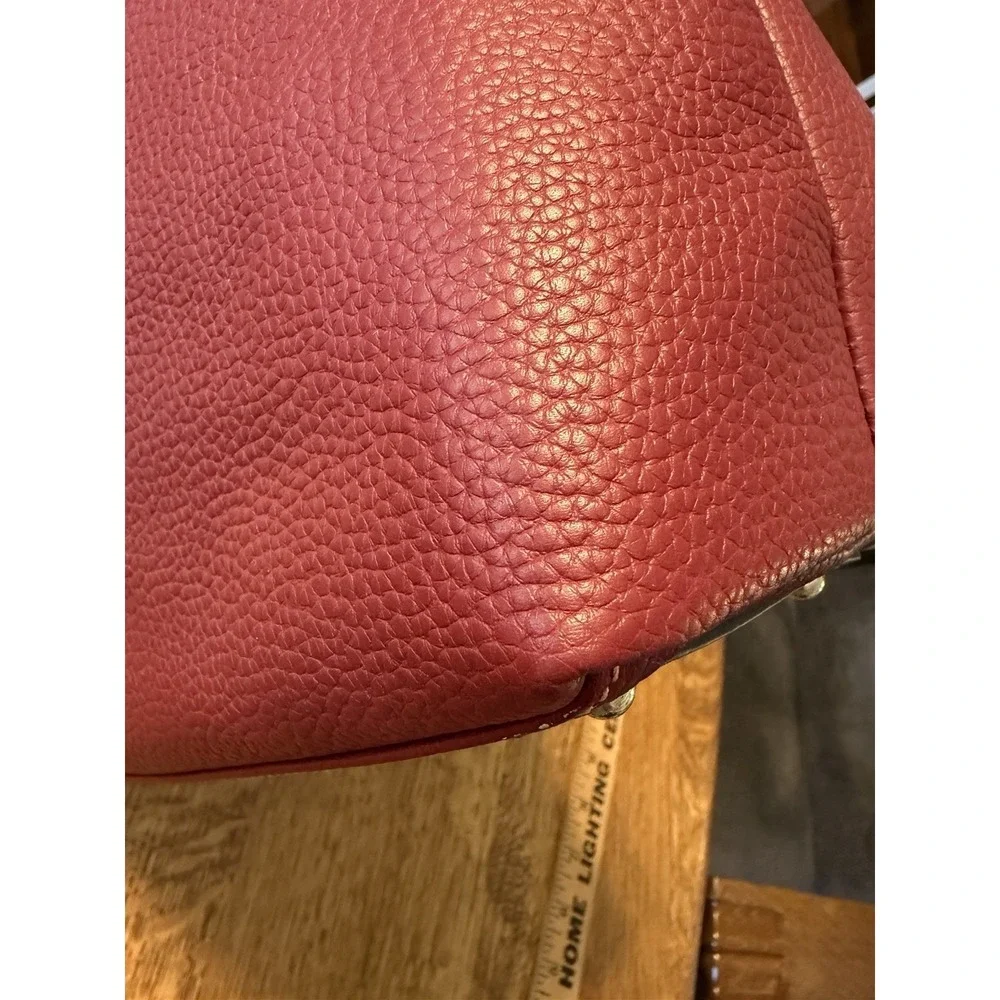 Dooney & Bourke Pebble Grain Paige Sac Shoulder Bag Wine Bordeaux‎ NWOT